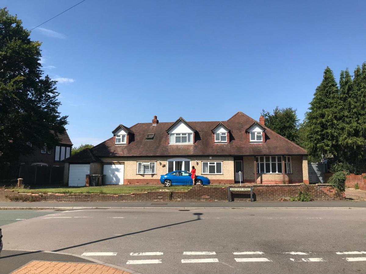 Amazing Quiet Garden House Near London Luton Airport Διαμέρισμα Εξωτερικό φωτογραφία