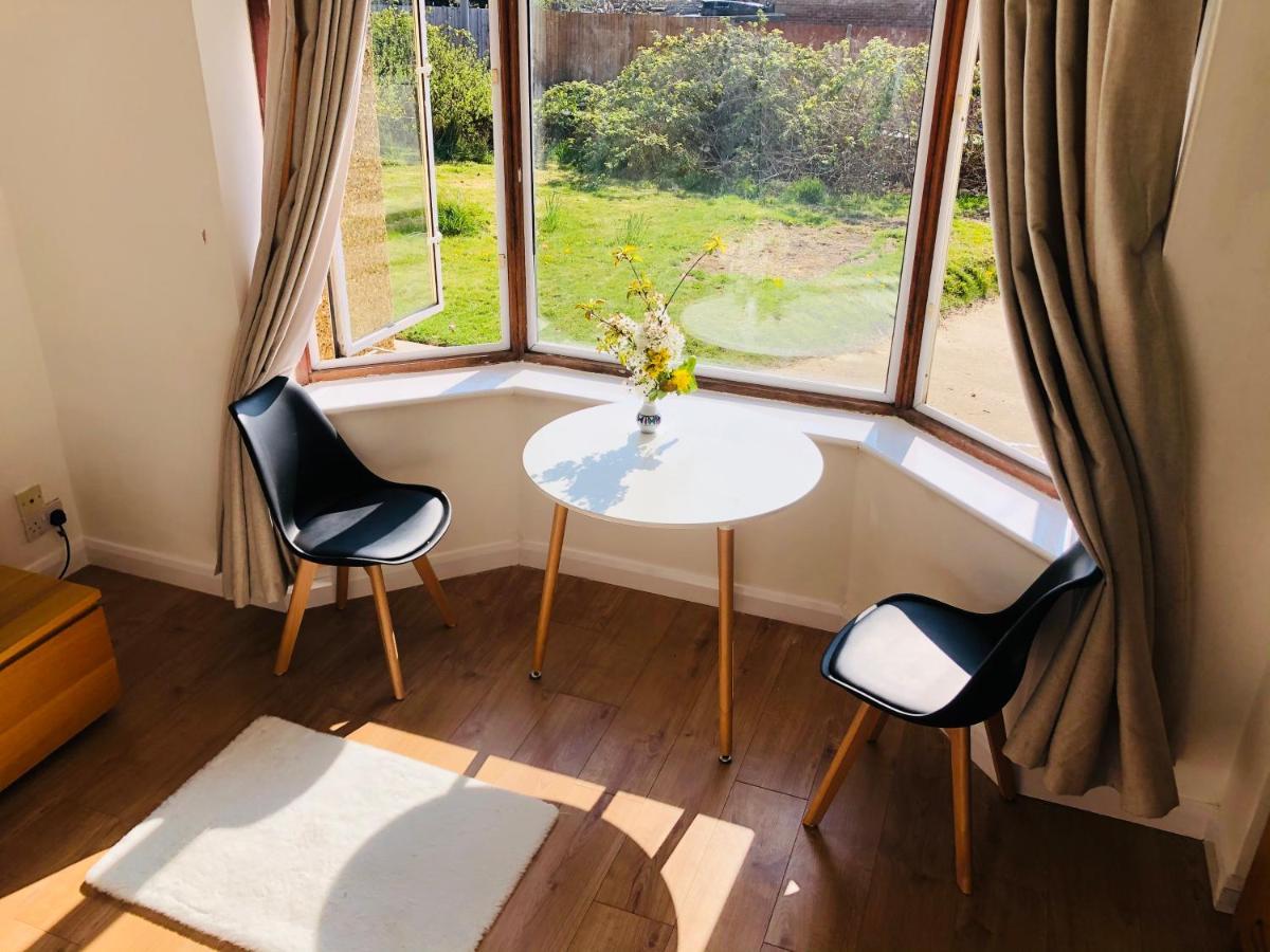 Amazing Quiet Garden House Near London Luton Airport Διαμέρισμα Εξωτερικό φωτογραφία