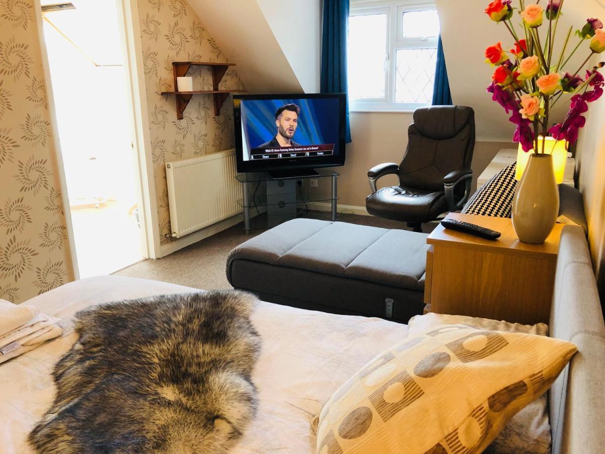Amazing Quiet Garden House Near London Luton Airport Διαμέρισμα Εξωτερικό φωτογραφία