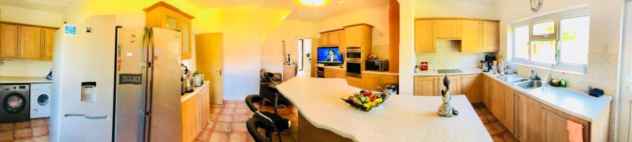 Amazing Quiet Garden House Near London Luton Airport Διαμέρισμα Εξωτερικό φωτογραφία