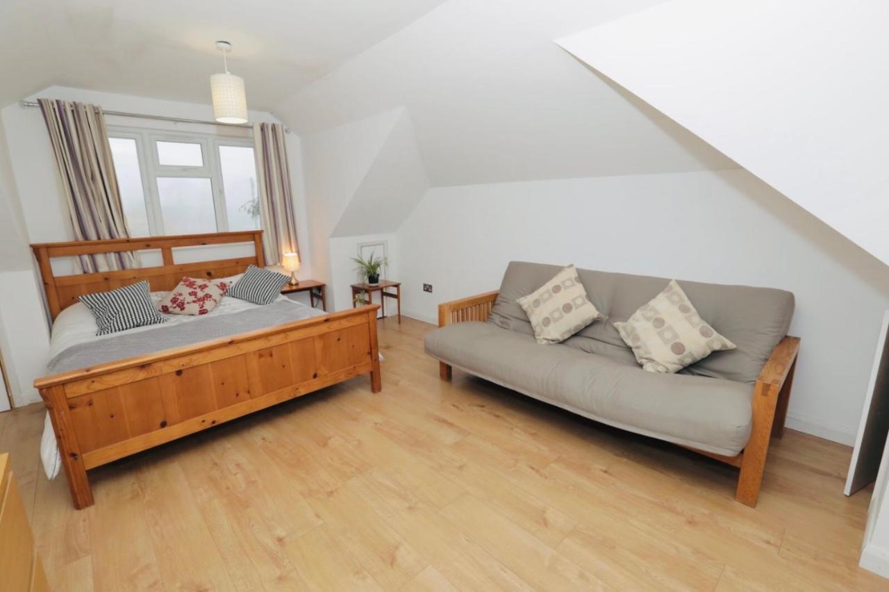 Amazing Quiet Garden House Near London Luton Airport Διαμέρισμα Εξωτερικό φωτογραφία