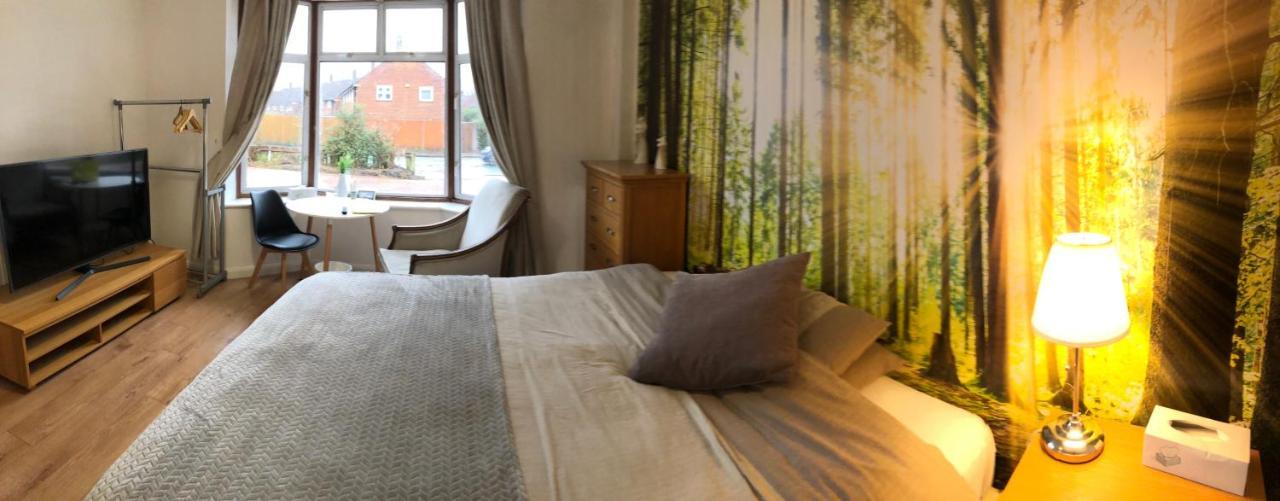 Amazing Quiet Garden House Near London Luton Airport Διαμέρισμα Εξωτερικό φωτογραφία