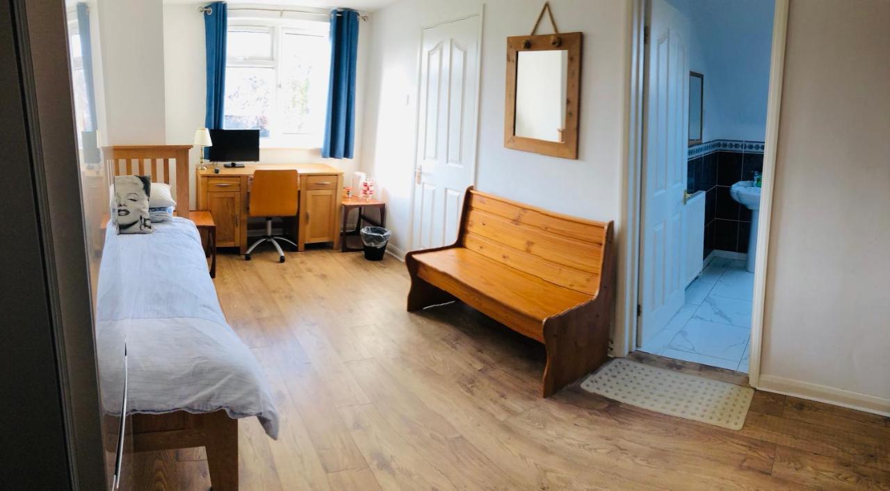 Amazing Quiet Garden House Near London Luton Airport Διαμέρισμα Εξωτερικό φωτογραφία