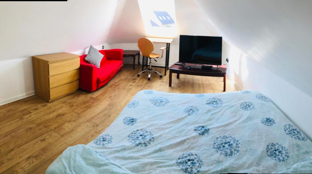 Amazing Quiet Garden House Near London Luton Airport Διαμέρισμα Εξωτερικό φωτογραφία