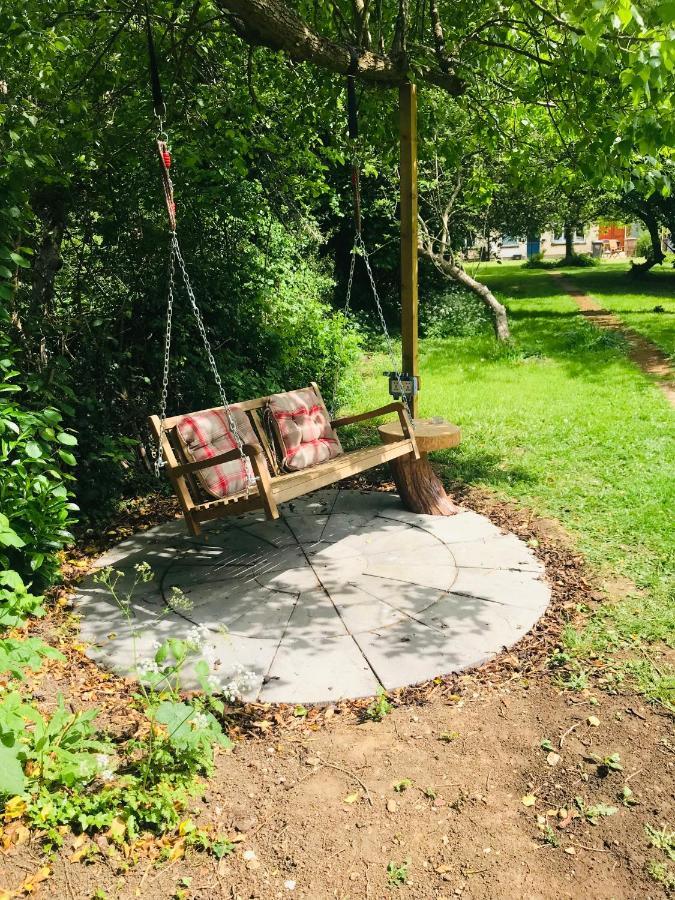 Amazing Quiet Garden House Near London Luton Airport Διαμέρισμα Εξωτερικό φωτογραφία