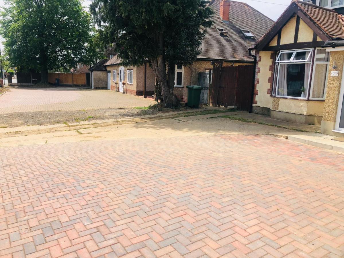 Amazing Quiet Garden House Near London Luton Airport Διαμέρισμα Εξωτερικό φωτογραφία