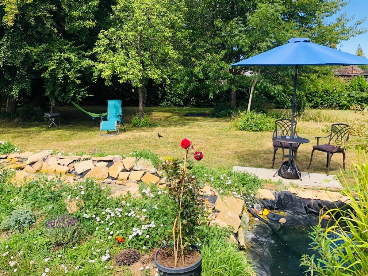 Amazing Quiet Garden House Near London Luton Airport Διαμέρισμα Εξωτερικό φωτογραφία